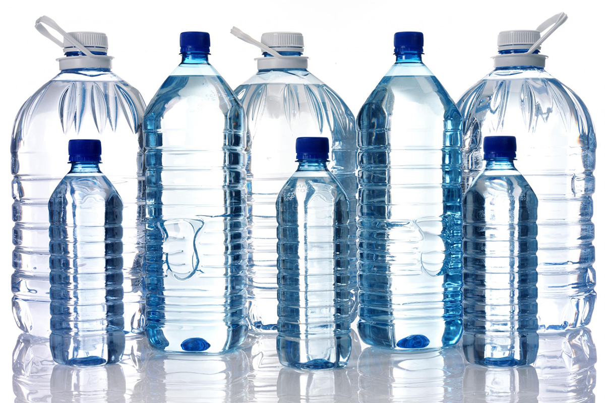 Дистиллированная вода оптом. Вода питьевая бутилированная. Бутылка для дистиллированной воды. Вода бутилированная и дистиллированная это одно тоже. Вода охлажденная хешплаты.